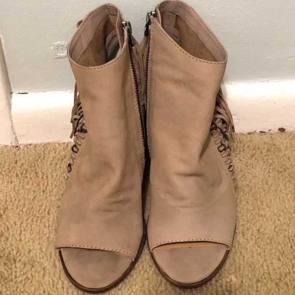 Dolce Vita Noralee Fringe Bootie | Size 9 - Picture 4 of 5
